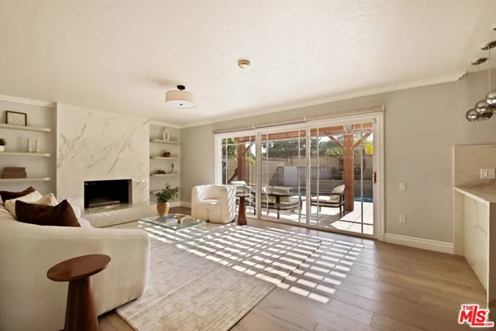 5511 Alcove Avenue, Valley Village, California 91607