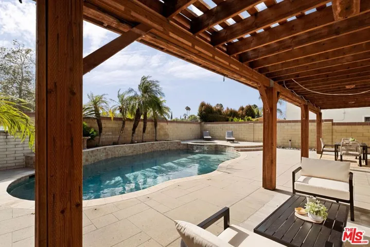 5511 Alcove Avenue, Valley Village, California 91607