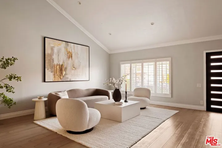 5511 Alcove Avenue, Valley Village, California 91607