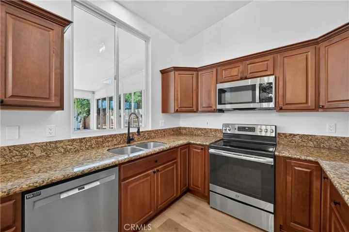 32421 Hupp, Temecula, California 92592