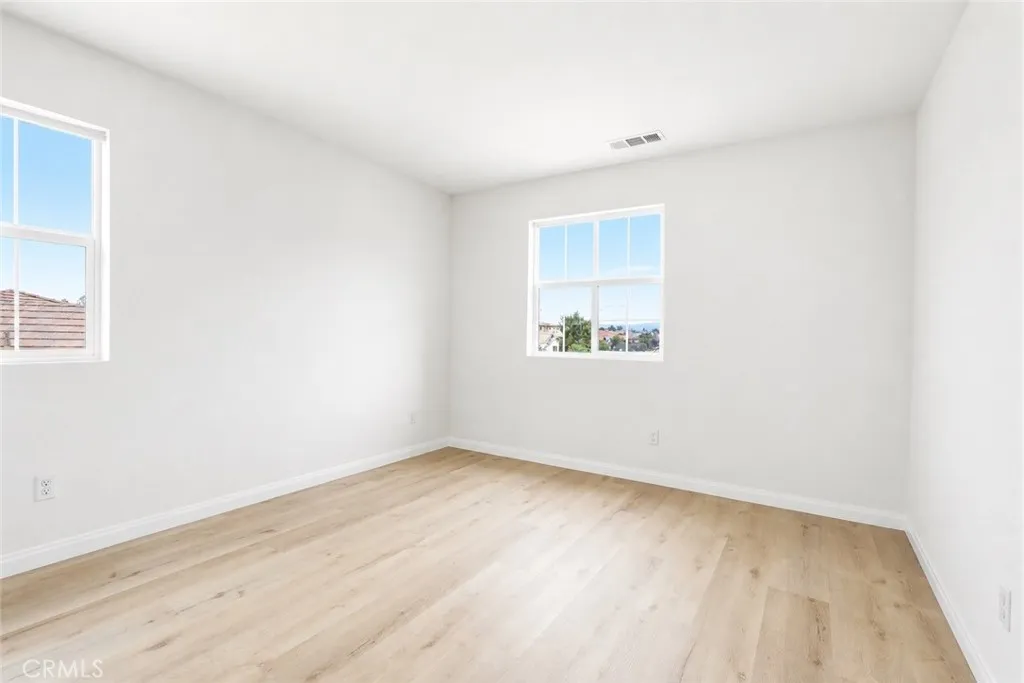 Upstairs Bedroom 4