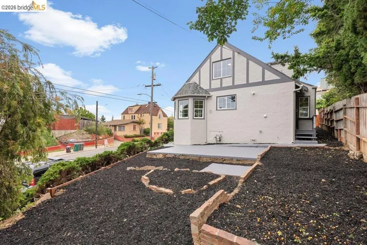 3311 Kingsland Ave, Oakland, California 94619