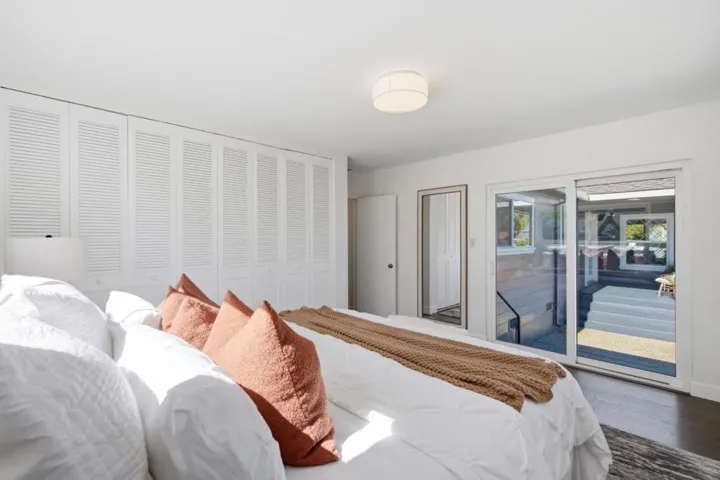 2229 Howard Avenue, San Carlos, California 94070