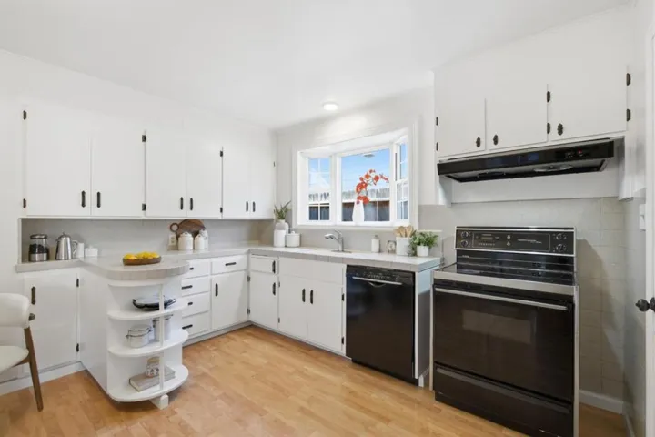 2229 Howard Avenue, San Carlos, California 94070