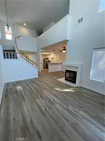 1048 Explanada 102, Corona, California 92879