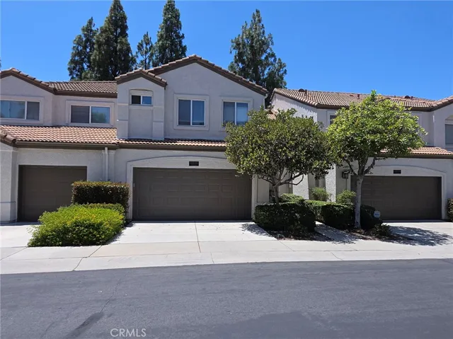 1048 Explanada 102, Corona, California 92879