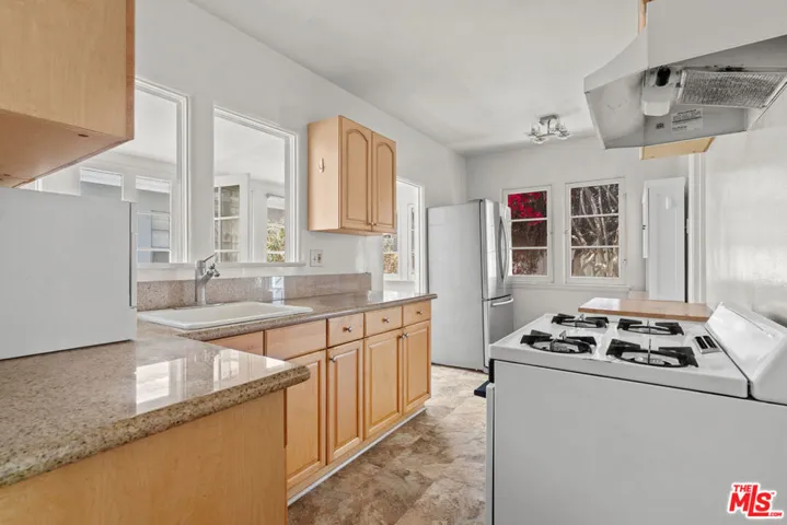 1630 Franklin Street, Santa Monica, California 90404