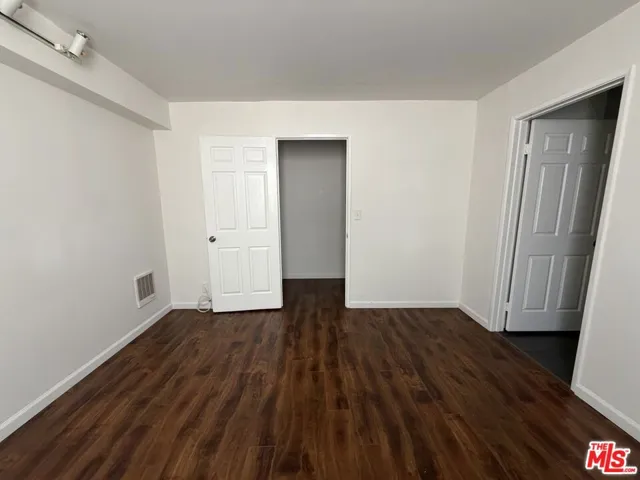 1337 N Sierra Bonita Avenue 204, Los Angeles, California 90046