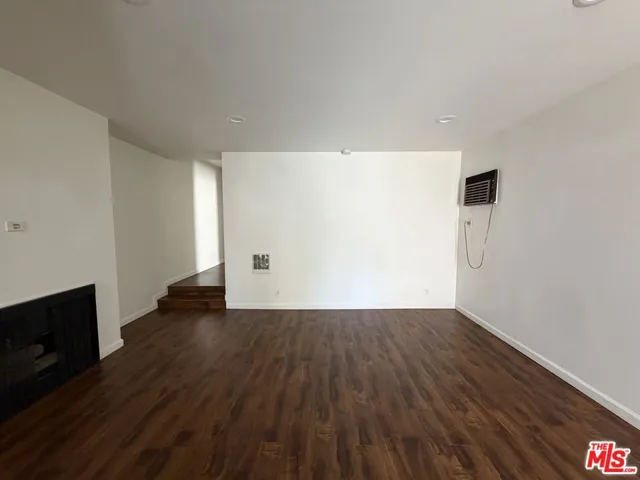 1337 N Sierra Bonita Avenue 204, Los Angeles, California 90046