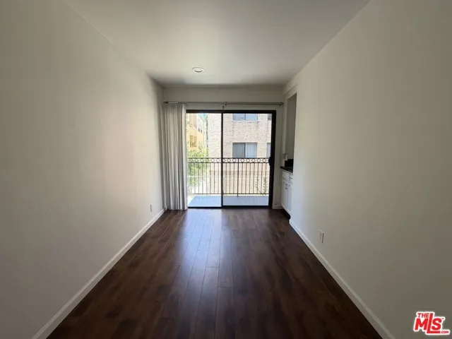 1337 N Sierra Bonita Avenue 204, Los Angeles, California 90046