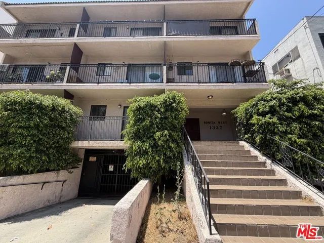 1337 N Sierra Bonita Avenue 204, Los Angeles, California 90046