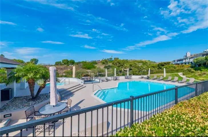 Community pool