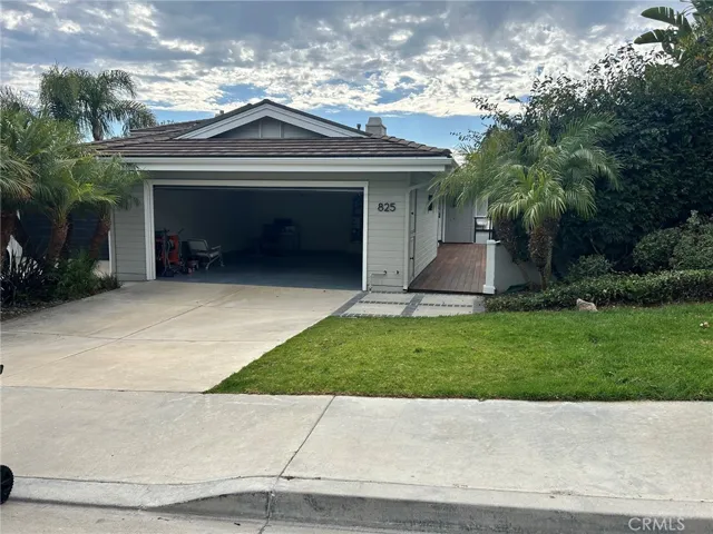 825 Hibiscus Court, Corona Del Mar, California 92625