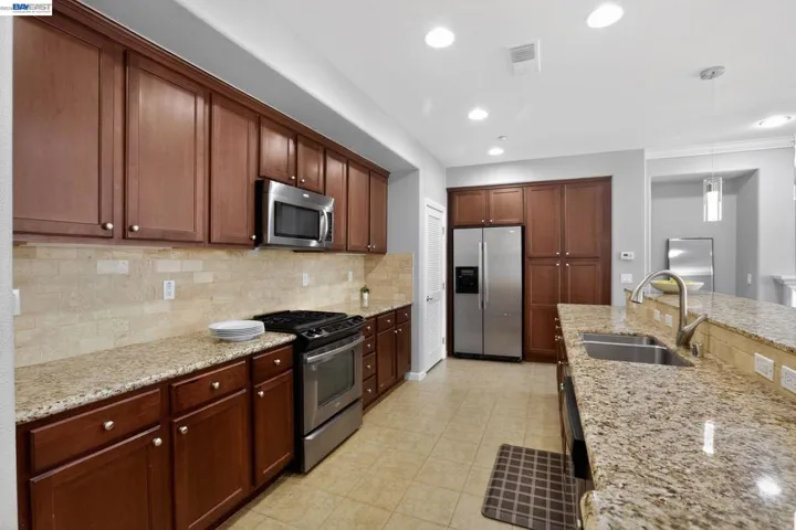 4763 Perugia St, Dublin, California 94568