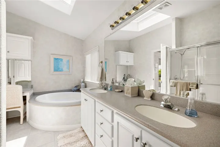 1880 N El Camino Real 16, San Clemente, California 92672