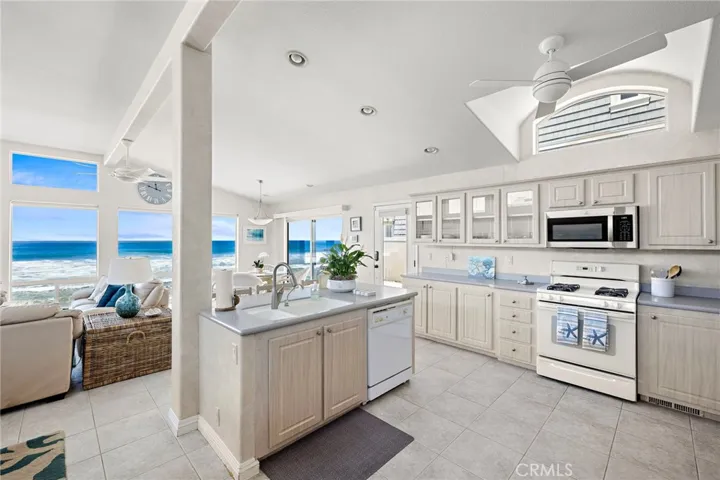 1880 N El Camino Real 16, San Clemente, California 92672