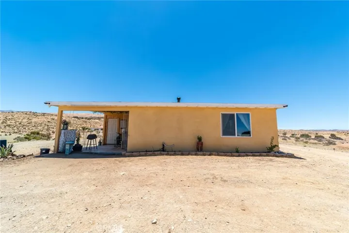 25333 Valley View, Apple Valley, California 92308