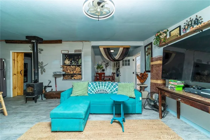 25333 Valley View, Apple Valley, California 92308