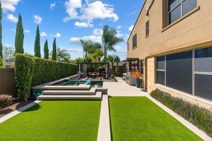 809 Dolphin Circle, Encinitas, California 92024