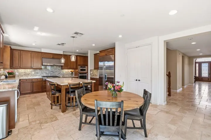 809 Dolphin Circle, Encinitas, California 92024