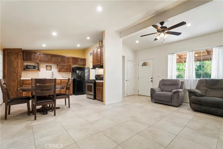 19012 Drycliff, Canyon Country, California 91351
