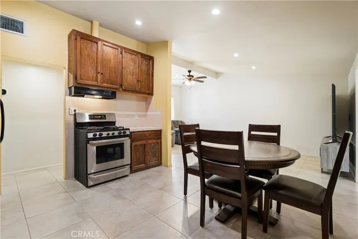 19012 Drycliff, Canyon Country, California 91351