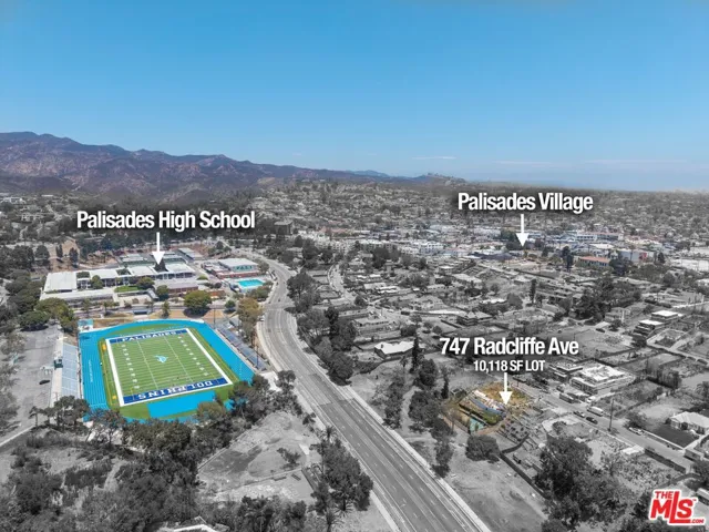747 Radcliffe Avenue, Pacific Palisades, California 90272
