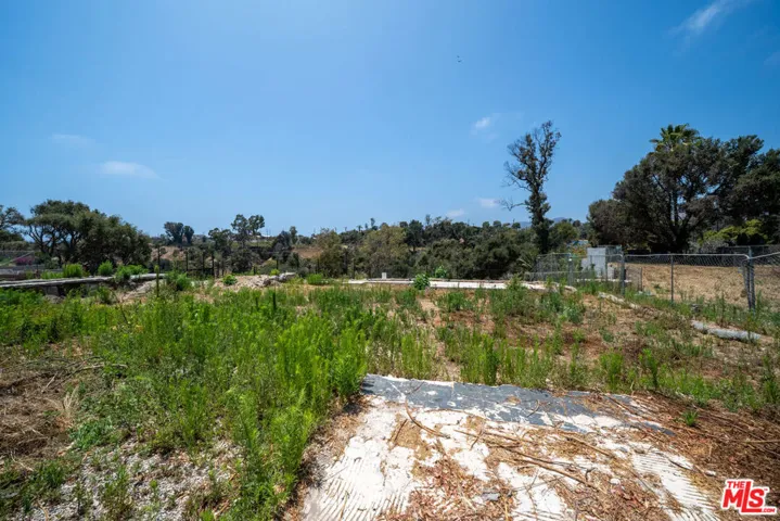 747 Radcliffe Avenue, Pacific Palisades, California 90272