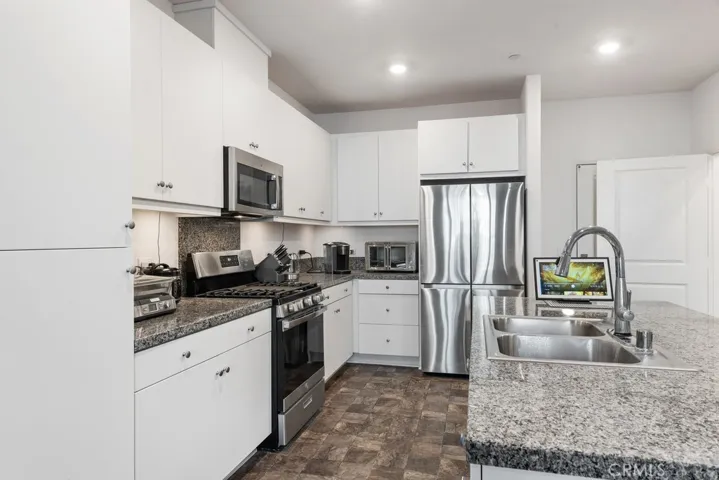 5664 Kate Way #3, Fontana, California 92336