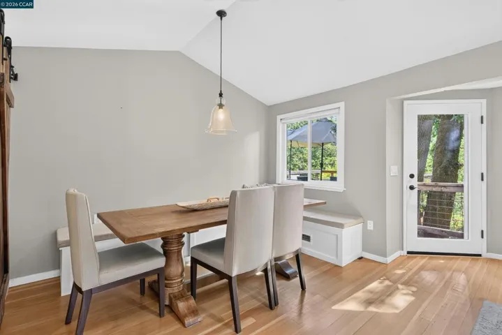 2531 Warm Springs Rd, Glen Ellen, California 95442