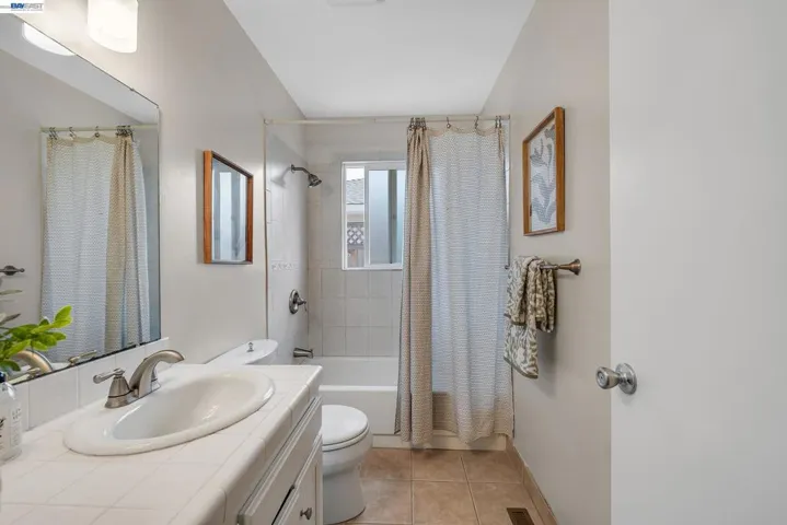 5266 Troy Ave, Fremont, California 94536