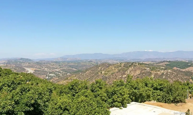1629 Wild Acres, Vista, California 92084