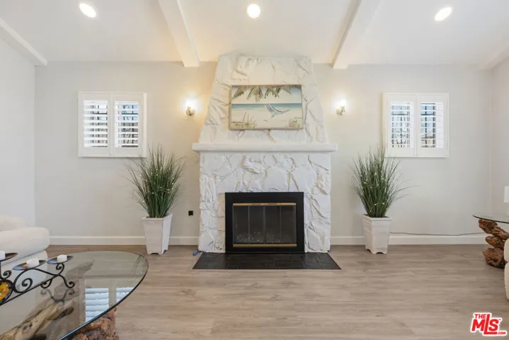 2430 W 77th Street, Inglewood, California 90305