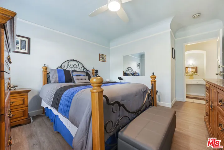 2430 W 77th Street, Inglewood, California 90305