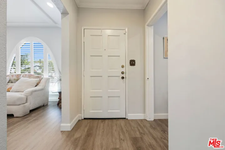 2430 W 77th Street, Inglewood, California 90305