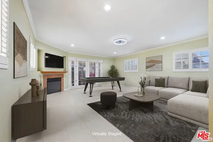 2430 W 77th Street, Inglewood, California 90305