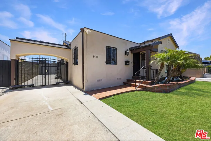 2430 W 77th Street, Inglewood, California 90305