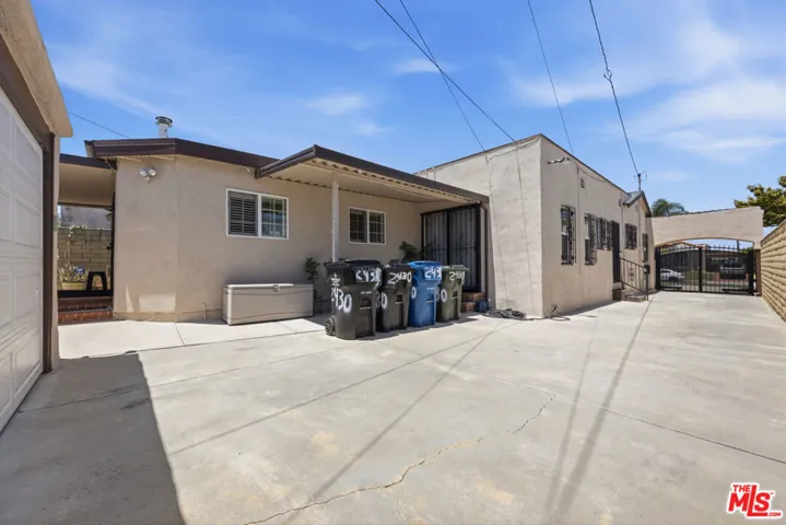 2430 W 77th Street, Inglewood, California 90305