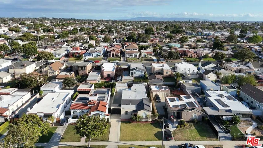 2430 W 77th Street, Inglewood, California 90305