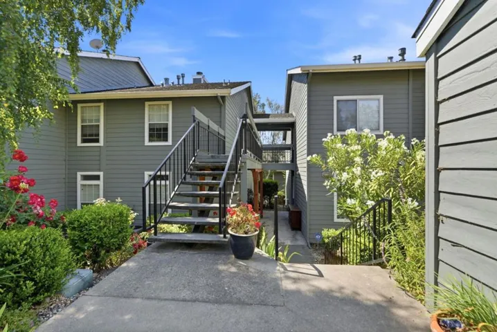 7750 Canyon Meadow Circle G, Pleasanton, California 94588