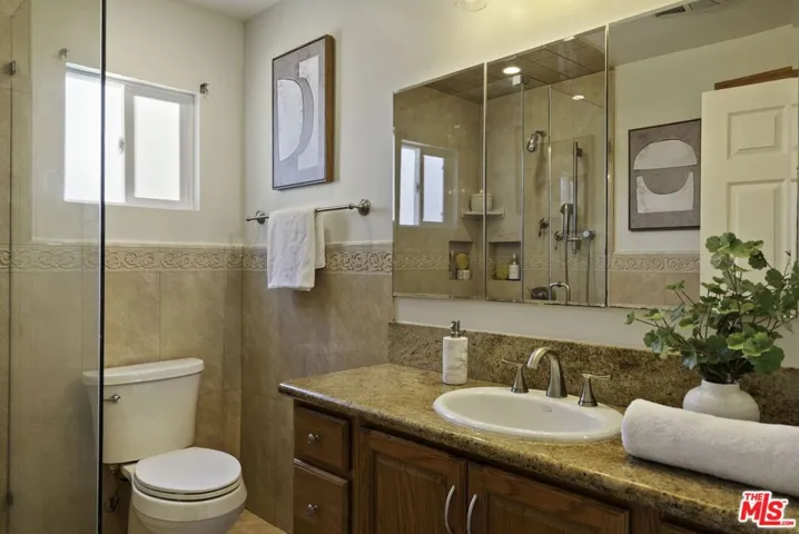 8137 Regis Way, Los Angeles, California 90045