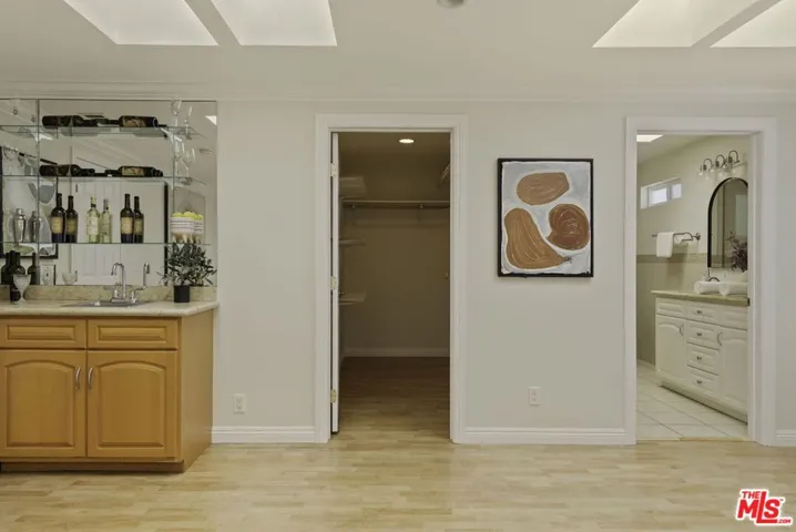 8137 Regis Way, Los Angeles, California 90045