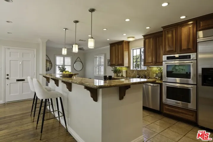 8137 Regis Way, Los Angeles, California 90045