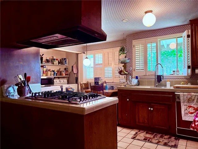 1353 N Palm Avenue, Ontario, California 91762