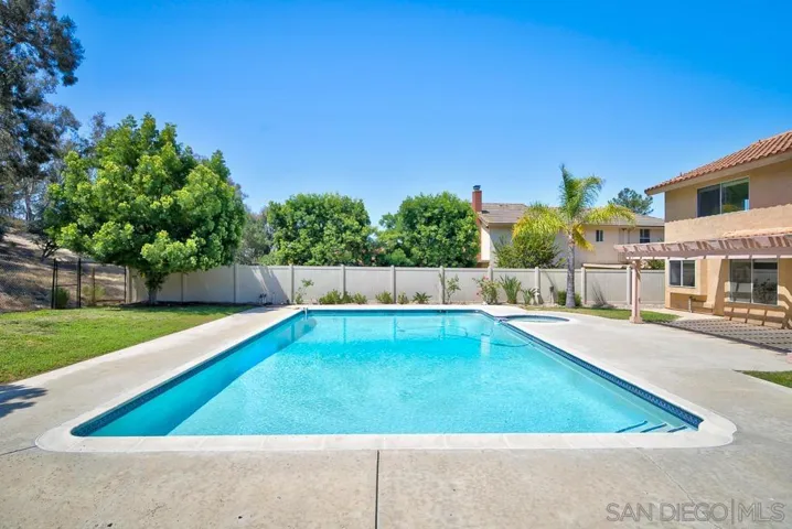 13887 Carriage Rd, Poway, California 92064