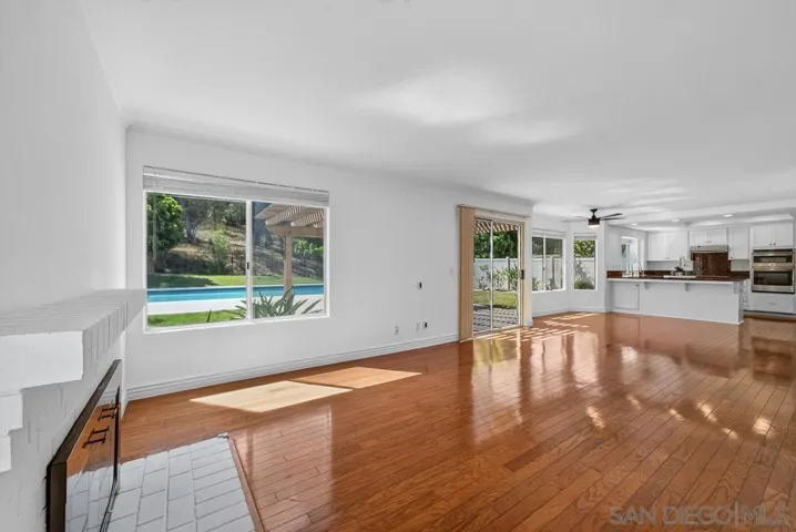 13887 Carriage Rd, Poway, California 92064