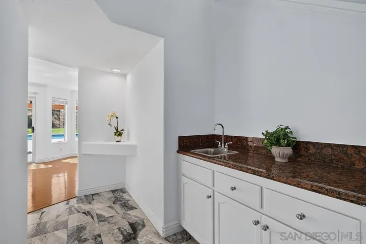 13887 Carriage Rd, Poway, California 92064