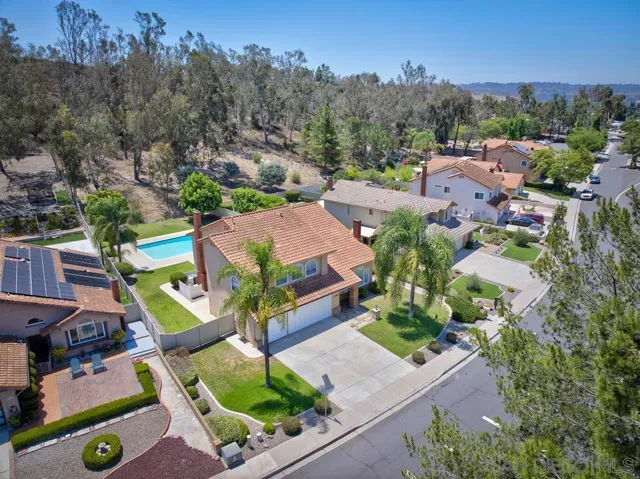 13887 Carriage Rd, Poway, California 92064