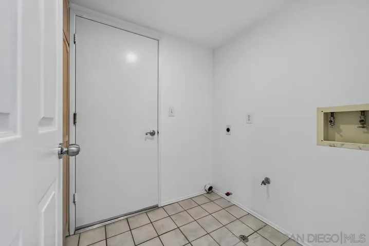 13887 Carriage Rd, Poway, California 92064