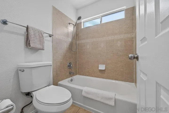13887 Carriage Rd, Poway, California 92064